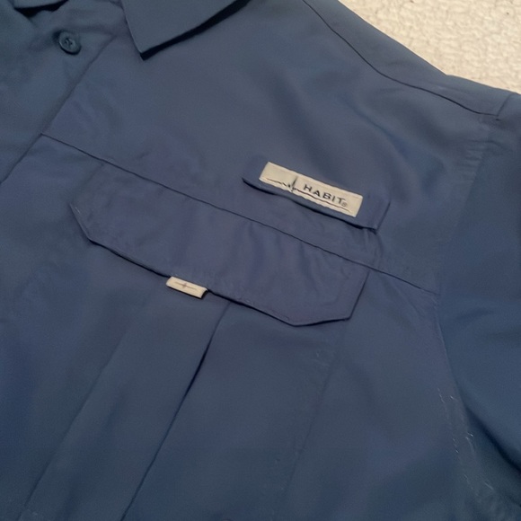 Men’s Habit Fishing Shirt - Picture 2 of 5